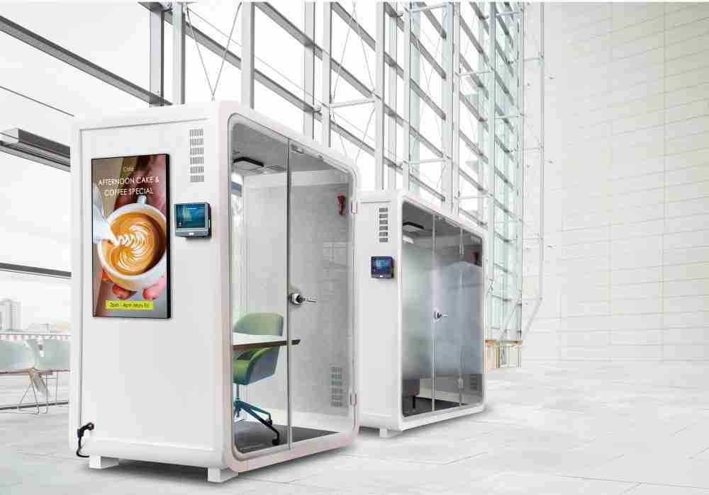 彩神vll子公司达擎之智慧行动办公舱，，，，采用PDLC智能调光玻璃设计，，，透过通电与断电的电流切换，，，呈现透明与雾面效果，，具节能降耗特性并兼顾隐私，，，确保信息安全